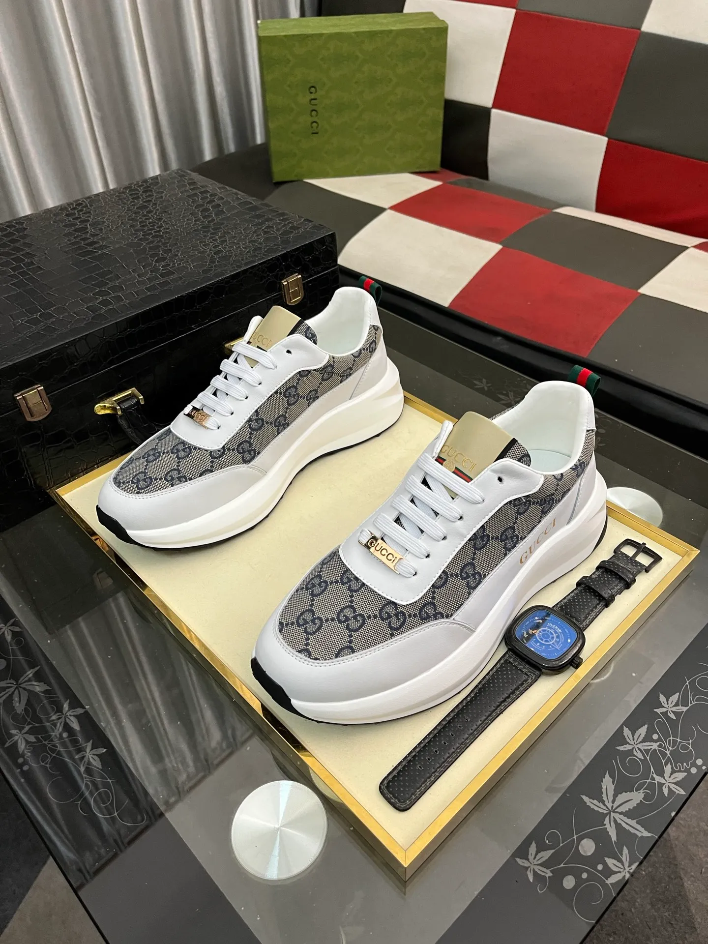 Men's Men's Shoes💰440⌚️⌚️【GUCCI】Gucci men's latest white shoe series casual shoes! The official website is built 1:1. Upper: Made of imported cowhide, with electric embroidery ➕Inner lining: Made of high-quality first-layer pigskin, soft and comfortable. Picky material selection and exquisite workmanship give you the best enjoyment. Size: 38-444️⃣Colors available